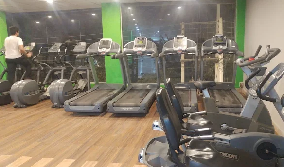 Physiques Fitness Gym gallery 1